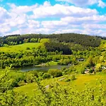 In Near Badesee Holiday home Gonnersdorf (Vulkaneifel)