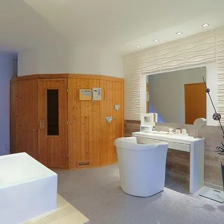 In Near Badesee Vakantiehuis Gönnersdorf