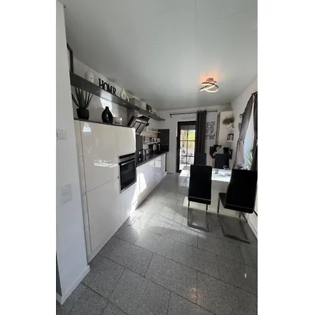 Vakantiehuis In Near Badesee *