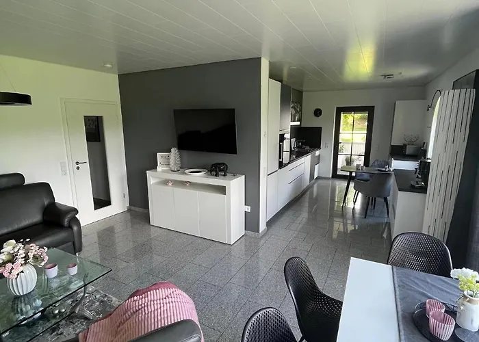 In Near Badesee Dom wakacyjny Gönnersdorf