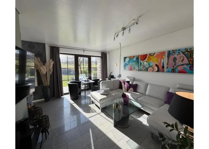 In Near Badesee Vakantiehuis Gönnersdorf